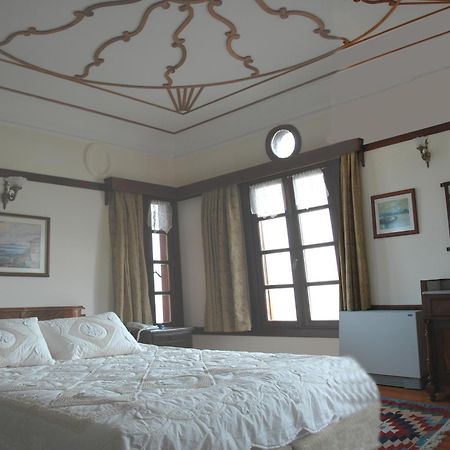 Altin Cesmeli Konak Altınoluk Exterior foto