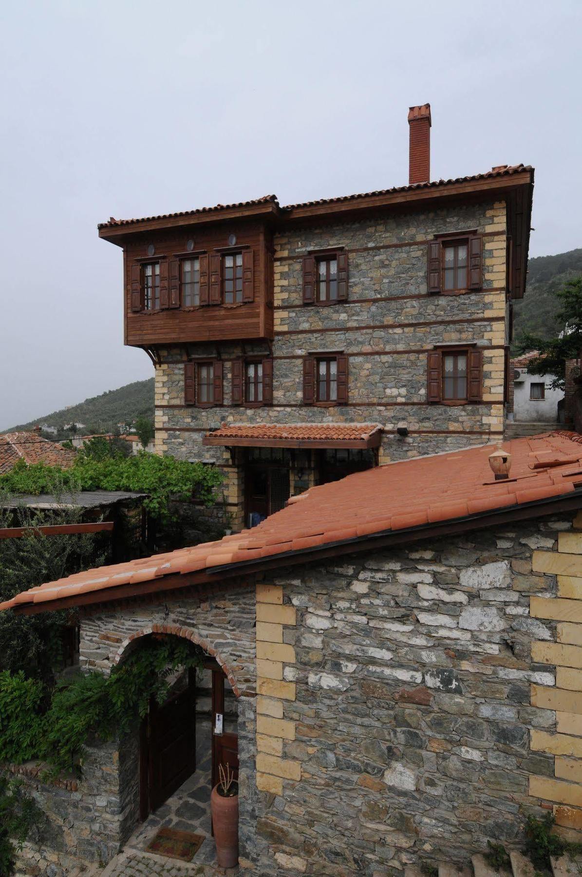 Altin Cesmeli Konak Altınoluk Exterior foto