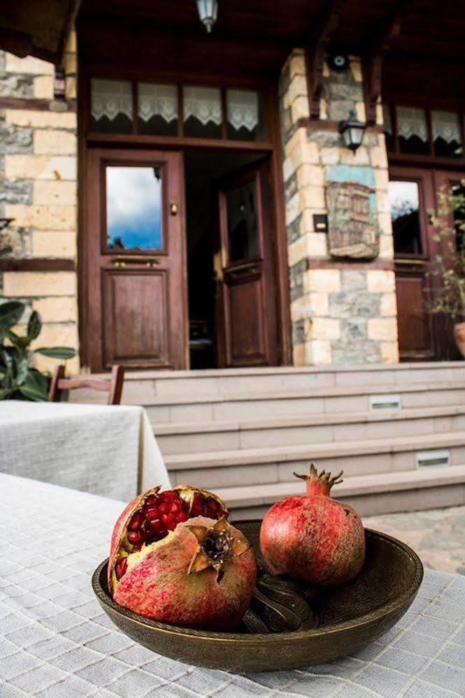 Altin Cesmeli Konak Altınoluk Exterior foto