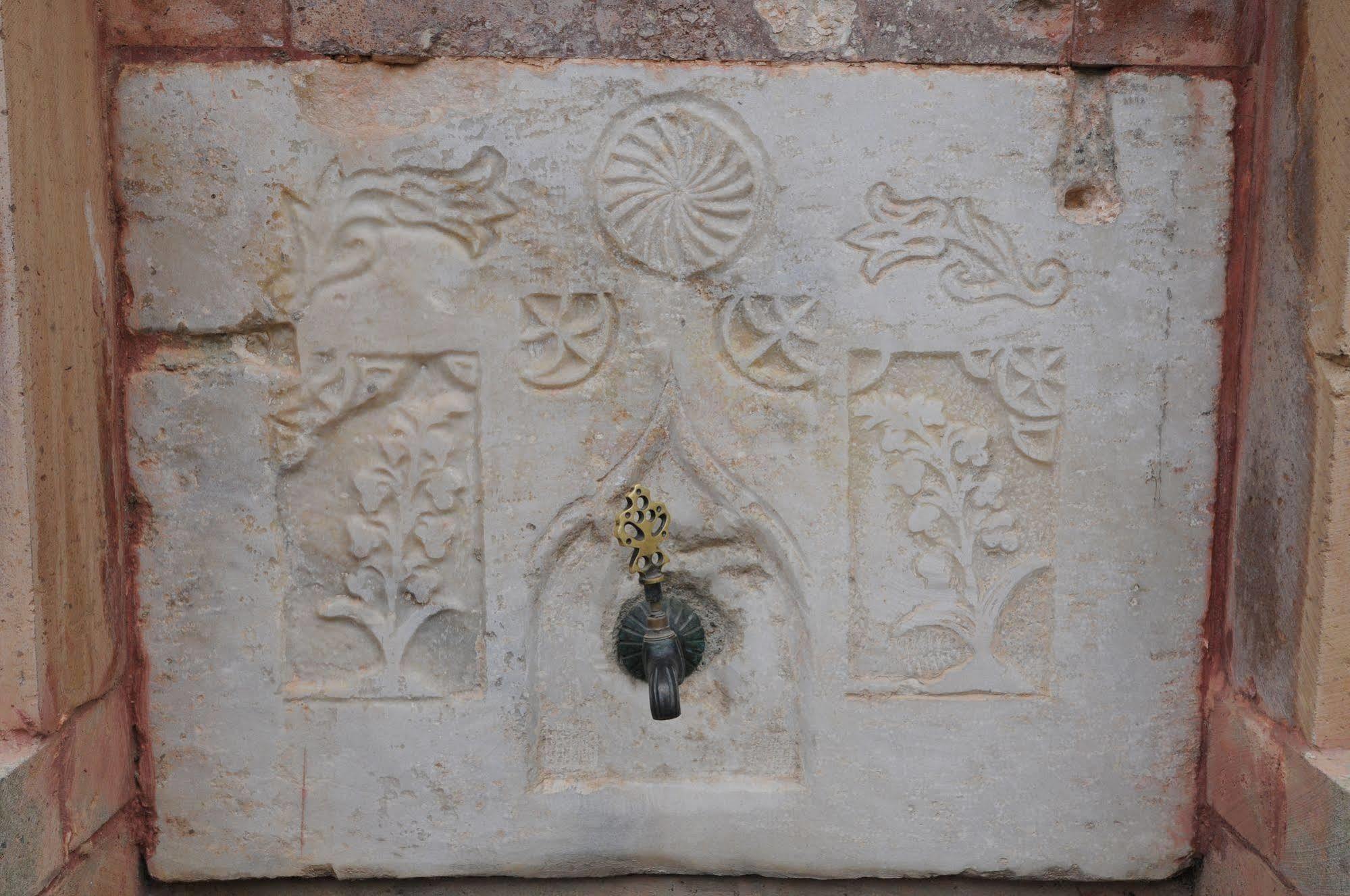 Altin Cesmeli Konak Altınoluk Exterior foto
